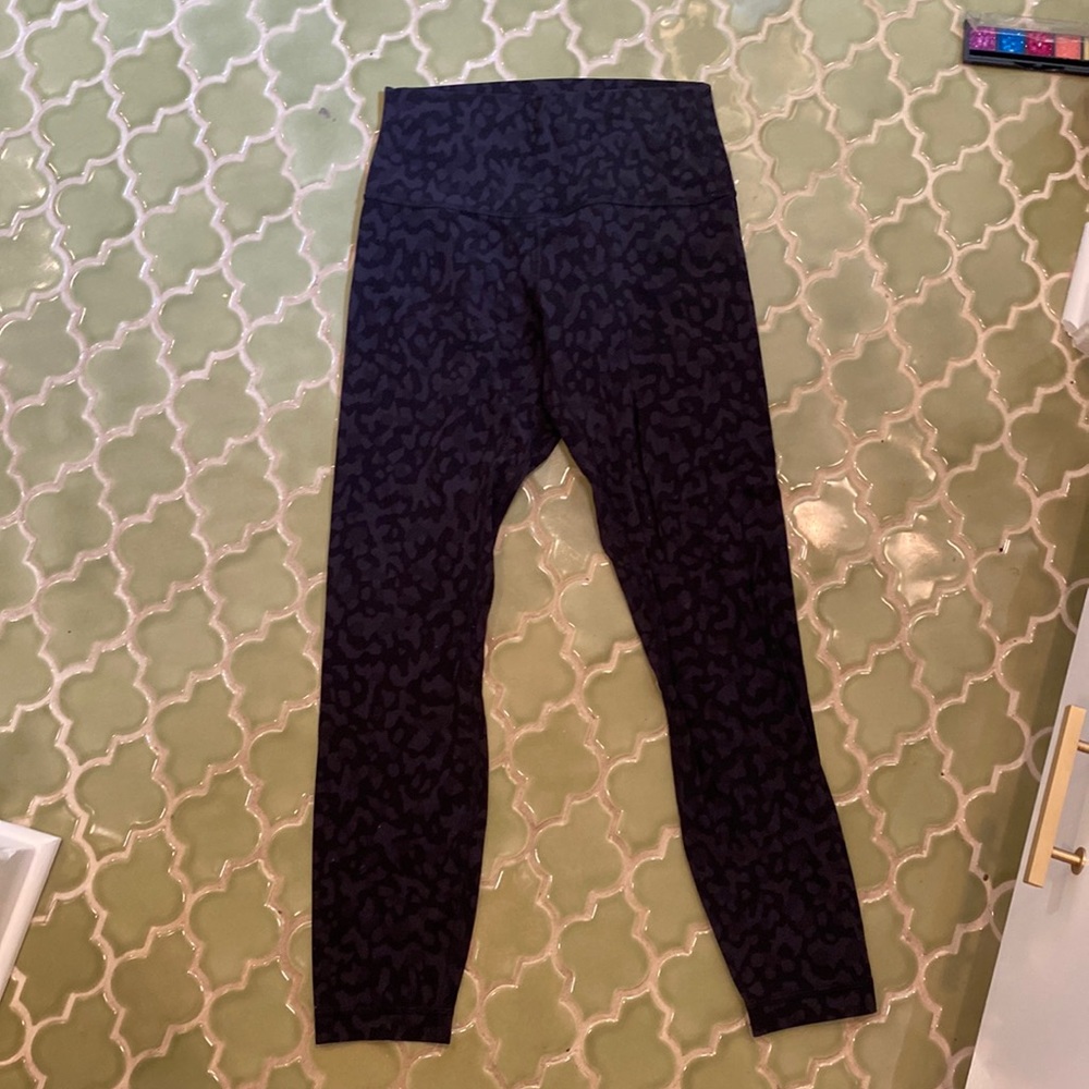 Black camo lulu lemon leggings